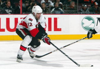 PHILADELPHIA - DECEMBER 10:  Mike Fisher #12 of the Ottawa Senators skates against the Philadelphia Flyers on December 10, 2009 at Wachovia Center in Philadelphia, Pennsylvania.  (Photo by Jim McIsaac/Getty Images)