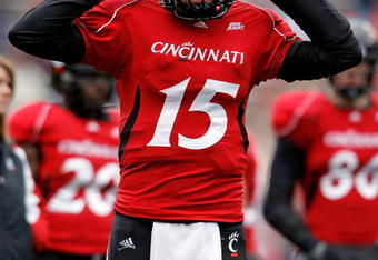 CINCINNATI - NOVEMBER 27:  Tony Pike #15 of the Cincinnati Bearcats is pictured during the game against the Illinois Fighting Illini at Nippert Stadium on November 27, 2009 in Cincinnati, Ohio.  (Photo by Andy Lyons/Getty Images)