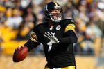 PITTSBURGH - DECEMBER 06: Ben Roethlisberger #7 of the Pittsburgh Steelers throws a pass against the Oakland Raiders during the game on December 6, 2009 at Heinz Field in Pittsburgh, Pennsylvania. (Photo by Jared Wickerham/Getty Images)