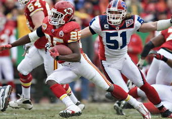 KANSAS CITY, MO - DECEMBER 13: Running back Jamaal Charles #25 of the Kansas City Chiefs  runs the ball during a NFL game action against the Buffalo Bills at Arrowhead Stadium on December 13, 2009 Kansas City, Missouri.  The Bills defeated the Chiefs 16-10.  (Photo by Wesley Hitt/Getty Images)