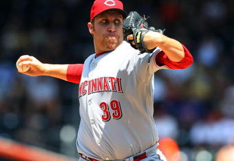 NEW YORK - JULY 12:  Aaron Harang #39 of the Cincinnati Reds pitches against the New York Mets on July 12, 2009 at Citi Field in the Flushing neighborhood of the Queens borough of New York City.  (Photo by Jim McIsaac/Getty Images)