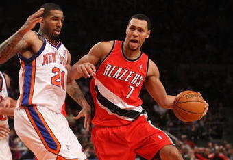 NEW YORK - DECEMBER 07:  Brandon Roy #7 of the Portland Trail Blazers drives to the basket against Wilson Chandler #21 of the New York Knicks at Madison Square Garden on December 7, 2009 in New York, New York. NOTE TO USER: User expressly acknowledges and agrees that, by downloading and/or using this Photograph, user is consenting to the terms and conditions of the Getty Images License Agreement.  (Photo by Nick Laham/Getty Images)