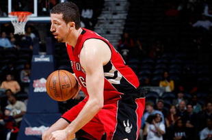 ATLANTA - DECEMBER 02:  Hedo Turkoglu #26 of the Toronto Raptors against the Atlanta Hawks at Philips Arena on December 2, 2009 in Atlanta, Georgia.  NOTE TO USER: User expressly acknowledges and agrees that, by downloading and/or using this Photograph, User is consenting to the terms and conditions of the Getty Images License Agreement.  (Photo by Kevin C. Cox/Getty Images)