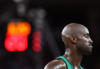 OAKLAND, CA - DECEMBER 28:  Kevin Garnett #5 of the Boston Celtics looks on against the Golden State Warriors during an NBA game at Oracle Arena on December 28, 2009 in Oakland, California. NOTE TO USER: User expressly acknowledges and agrees that, by downloading and/or using this Photograph, user is consenting to the terms and conditions of the Getty Images License Agreement.  (Photo by Jed Jacobsohn/Getty Images)