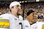 TAMPA, FL - FEBRUARY 01:  (L-R) Quarterback Ben Roethlisberger #7 and Hines Ward #86 of the Pittsburgh Steelers celebrate after their 26-23 win against the Arizona Cardinals during Super Bowl XLIII on February 1, 2009 at Raymond James Stadium in Tampa, Florida.  (Photo by Streeter Lecka/Getty Images)
