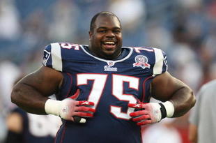 FOXBORO, MA - AUGUST 20:  Vince Wilfork #75 of the New England Patriots smiles during warm ups gainst the Cincinnati Bengals during their preseason game at Gillette Stadium on August 20, 2009 in Foxboro, Massachusetts.  (Photo by Jim Rogash/Getty Images)