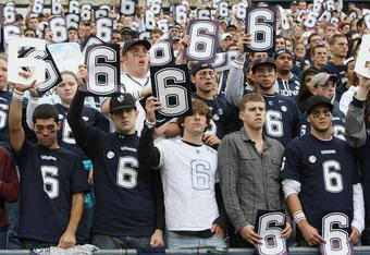 EAST HARTFORD, CT - OCTOBER 31:  Fans remember Jasper Howard, the murdered Connecticut Huskies cornerback, during a moment of silence before the game against the Rutgers Scarlet Knights on October 31, 2009 at Rentschler Field in East Hartford, Connecticut.  (Photo by Elsa/Getty Images)
