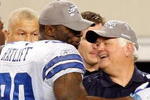 ARLINGTON, TX - JANUARY 03:  Head coach Wade Phillips of the Dallas Cowboys and Jay Ratliff #90 celebrate a 24-0 win against the Philadelphia Eagles at Cowboys Stadium on January 3, 2010 in Arlington, Texas.  (Photo by Ronald Martinez/Getty Images)
