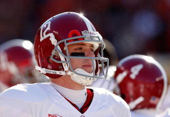 AUBURN, AL - NOVEMBER 27:  Quarterback Greg McElroy #12 of the Alabama Crimson Tide against the Auburn Tigers at Jordan-Hare Stadium on November 27, 2009 in Auburn, Alabama.  (Photo by Kevin C. Cox/Getty Images)