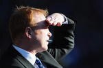 BIRMINGHAM, ENGLAND - DECEMBER 26:  Alex McLeish, Manager of Birmingham City looks on during the Barclays Premier League match between Birmingham City and Chelsea at St. Andrew's Stadium on December 26, 2009 in Birmingham, England.  (Photo by Clive Mason/Getty Images)