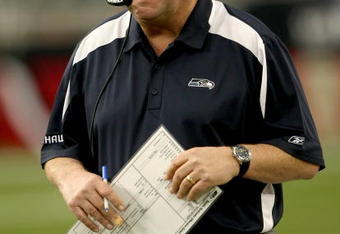 GLENDALE, AZ - DECEMBER 28:  Head coach Mike Holmgren of the Seattle Seahawks shouts during the game with the Arizona Cardinals on December 28, 2008 at University of Phoenix Stadium in Glendale, Arizona.  The Cardinals won 34-21.  (Photo by Stephen Dunn/Getty Images)