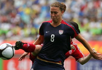 SUWON, SOUTH KOREA - JUNE 21:  Lauren Cheney of USA controls the ball during the 2008 Queen Peace Cup final match between the United States of America and Canada at the Suwon World Cup Stadium on June 21, 2008 in Suwon, South Korea.  USA won 1:0.  (Photo by Chung Sung-Jun/Getty Images)