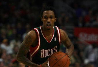 CHICAGO - NOVEMBER 03: Brandon Jennings #3 of the Milwaukee Bucks looks to pass against the Chicago Bulls at the United Center on November 3, 2009 in Chicago, Illinois. The Bulls defeated the Bucks 83-81.  (Photo by Jonathan Daniel/Getty Images)