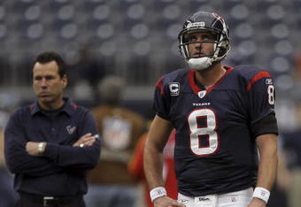 HOUSTON - DECEMBER 13:  Quarterback Matt Schaub #8 of the Houston Texans warms up as Texans head coach Gary Kubiak looks on before the game against the Seattle Seahawks at Reliant Stadium on December 13, 2009 in Houston, Texas.  (Photo by Bob Levey/Getty Images)