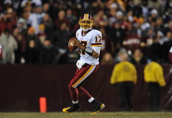 LANDOVER, MD - DECEMBER 27:  Jason Campbell #17 of the Washington Redskins looks to pass during the game against the Dallas Cowboys at FedExField on December 27, 2009 in Landover, Maryland. The Cowboys defeated the Redskins 17-0. (Photo by Larry French/Getty Images)