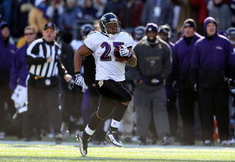 FOXBORO, MA - JANUARY 10:  Ray Rice #27 of the Baltimore Ravens runs for an 83-yard touchdown run in the first quarter against the New England Patriots during the 2010 AFC wild-card playoff game at Gillette Stadium on January 10, 2010 in Foxboro, Massachusetts. The Ravens won 33-14. (Photo by Al Bello/Getty Images)