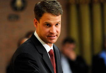 LOS ANGELES, CA - JANUARY 13:  Lane Kiffin (L)  the new college football coach of University of Southern California speaks during a news conference at Heritage Hall on the campus of USC on January 13, 2010 in Los Angeles, California.  (Photo by Kevork Djansezian/Getty Images)