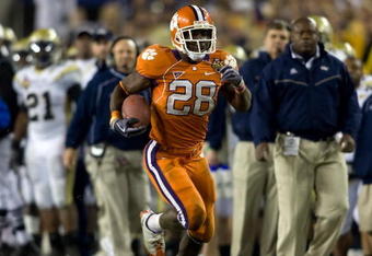 TAMPA, FL - DECEMBER 05:  Running back C.J. Spiller #28 of the Clemson Tigers runs the ball against the Georgia Tech Yellow Jackets in the 2009 ACC Football Championship game at Raymond James Stadium on December 5, 2009 in Tampa, Florida.  (Photo by J. Meric/Getty Images)