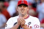 ANAHEIM, CA - OCTOBER 22:  Starting pitcher John Lackey #41 of the Los Angeles Angels of Anaheim reacts in the first inning against the New York Yankees in Game Five of the ALCS during the 2009 MLB Playoffs at Angel Stadium on October 22, 2009 in Anaheim, California.  (Photo by Stephen Dunn/Getty Images)