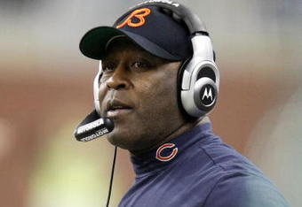 DETROIT - JANUARY 03:  Head coach Lovie Smith of the Chicago Bears looks on while playing the Detroit Lions on January 3, 2010 at Ford Field in Detroit, Michigan. Chicago won the game 37-23.  (Photo by Gregory Shamus/Getty Images)