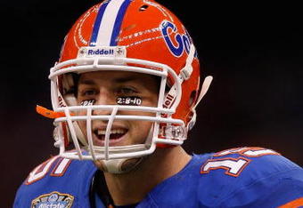 NEW ORLEANS - JANUARY 01:  Tim Tebow #15 of the Florida Gators reacts after a touchdown against the Cincinnati Bearcats during the Allstate Sugar Bowl at the Louisana Superdome on January 1, 2010 in New Orleans, Louisiana.  (Photo by Chris Graythen/Getty Images)