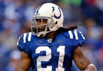 INDIANAPOLIS - NOVEMBER 01:  Bob Sanders #21 of the Indianapolis Colts moves on the field during the NFL game against the San Francisco 49ers at Lucas Oil Stadium on November 1, 2009 in Indianapolis, Indiana.  (Photo by Andy Lyons/Getty Images)
