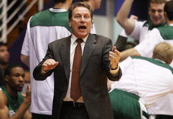 EVANSTON, IL - JANUARY 02: Head coach Tom Izzo of the Michigan State Spartans gives instructions to his team against the Northwestern Wildcats on January 2, 2010 at Welsh-Ryan Arena in Evanston, Illinois. Michigan State defeated Northwestern 91-70. (Photo by Jonathan Daniel/Getty Images)