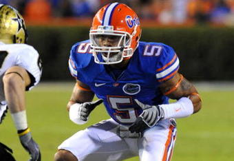 GAINESVILLE, FL - NOVEMBER 7: Cornerback Joe Haden #5 of the Florida Gators sets on defense against the Vanderbilt Commodores  on November 7, 2009 at Ben Hill Griffin Stadium in Gainesville, Florida.  (Photo by Al Messerschmidt/Getty Images) 