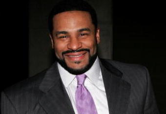 LOUISVILLE, KY - MAY 05:  Former NFL player Jerome Bettis attends the Grand Gala Hilton VIP reception held at the Muhammad Ali Center on May 5, 2006 in Louisville, Kentucky.  (Photo by Paul Hawthorne/Getty Images)
