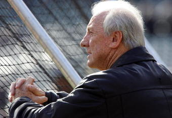 DETROIT - OCTOBER 14:  Hall of Famer and former Detroit Tiger great Al Kaline watchess batting practice prior to the start of Game Four of the American League Championship Series between the Detroit Tigers and the Oakland Athletics October 14, 2006 at Comerica Park in Detroit, Michigan.  (Photo by Jim McIsaac/Getty Images)