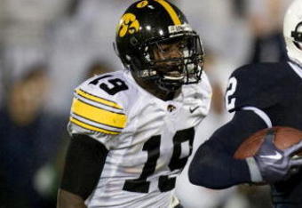 STATE COLLEGE, PA - SEPTEMBER 26:  Chaz Powell #2 of the Penn State Nittnay Lions runs for a first quarter touchdown past Amari Spievey #19 of the Iowa Hawkeye's on September 26, 2009 at Beaver Stadium in State College, Pennsylvania. (Photo by Gregory Shamus/Getty Images)