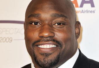 LOS ANGELES, CA - JUNE 07:  Former NFL Player Warren Sapp arrives at the Cedars-Sinai Medical Center's 24th Annual Sports Spectacular at the Century Plaza Hotel on June 7, 2009 in Los Angeles, California.  (Photo by Kevin Winter/Getty Images)