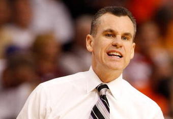 TAMPA, FL - MARCH 13:  Head coach Billy Donovan of the Florida Gators calls a play during the game against the Auburn Tigers during the quaterfinal round of the SEC Men's Basketball Tournament on March 13, 2009 at The St. Pete Times Forum in Tampa, Florida.  (Photo by Chris Graythen/Getty Images)
