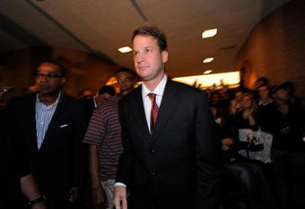 LOS ANGELES, CA - JANUARY 13:  Lane Kiffin the new college football coach of University of Southern California greets students as he arrives at Heritage Hall on the campus of USC for a news conference on January 13, 2010 in Los Angeles, California.  (Photo by Kevork Djansezian/Getty Images)
