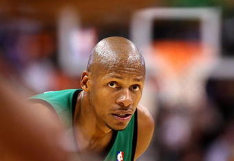PHOENIX - DECEMBER 30:  Ray Allen #20 of the Boston Celtics looks up to the basket during the NBA game against the Phoenix Suns at US Airways Center on December 30, 2009 in Phoenix, Arizona. The Suns defeated the Celtics 116-98.  NOTE TO USER: User expressly acknowledges and agrees that, by downloading and or using this photograph, User is consenting to the terms and conditions of the Getty Images License Agreement.  (Photo by Christian Petersen/Getty Images)
