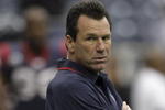 HOUSTON - DECEMBER 13:  Houston Texans head coach Gary Kubiak looks during pre-game warmups against the Seattle Seahawks at Reliant Stadium on December 13, 2009 in Houston, Texas.  (Photo by Bob Levey/Getty Images)