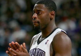 SACRAMENTO, CA - DECEMBER 06:  Tyreke Evans #13 of the Sacramento Kings in action during their game against the Miami Heat at ARCO Arena on December 6, 2009 in Sacramento, California.  NOTE TO USER: User expressly acknowledges and agrees that, by downloading and/or using this Photograph, user is consenting to the terms and conditions of the Getty Images License Agreement.  (Photo by Ezra Shaw/Getty Images)