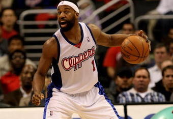 LOS ANGELES - JANUARY 18:  Baron Davis #1 of the Los Angeles Clippers controls the ball against the New Jersey Nets on January 18, 2010 at Staples Center in Los Angeles, California. The Clippers won 106-95.  NOTE TO USER: User expressly acknowledges and agrees that, by downloading and/or using this Photograph, user is consenting to the terms and conditions of the Getty Images License Agreement. (Photo by Stephen Dunn/Getty Images)