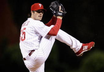 PHILADELPHIA - OCTOBER 31:  Starting pitcher Cole Hamels #35 of the Philadelphia Phillies pitches against the New York Yankees in Game Three of the 2009 MLB World Series at Citizens Bank Park on October 31, 2009 in Philadelphia, Pennsylvania.  (Photo by Matt Slocum/Pool/Getty Images)