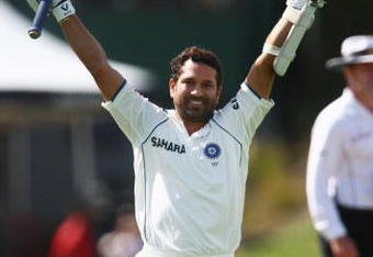 HAMILTON, NEW ZEALAND - MARCH 20:  Sachin Tendulkar of India celebrates his 42nd test century during day three of the First Test match between New Zealand and India at Seddon Park on March 20, 2009 in Hamilton, New Zealand.  (Photo by Sandra Mu/Getty Images)
