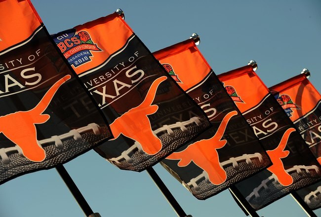 PASADENA, CA - JANUARY 07: The Texas Longhorns flag outside the stadium prior to the game against the Alabama Crimson Tide in the Citi BCS National Championship game at the Rose Bowl on January 7, 2010 in Pasadena, California.  (Photo by Harry How/Getty Images)