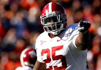 AUBURN, AL - NOVEMBER 27:  Rolando McClain #25 of the Alabama Crimson Tide against the Auburn Tigers at Jordan-Hare Stadium on November 27, 2009 in Auburn, Alabama.  (Photo by Kevin C. Cox/Getty Images)