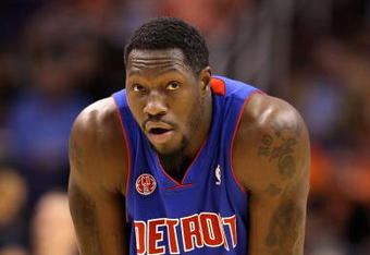PHOENIX - NOVEMBER 22:  Ben Wallace #6 of the Detroit Pistons awaits a free throw shot during the NBA game against the Phoenix Suns at US Airways Center on November 22, 2009 in Phoenix, Arizona. The Suns defeated the Pistons 117-91.  NOTE TO USER: User expressly acknowledges and agrees that, by downloading and or using this photograph, User is consenting to the terms and conditions of the Getty Images License Agreement.  (Photo by Christian Petersen/Getty Images)
