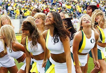 Oregonduckcheerleaders11_crop_340x234