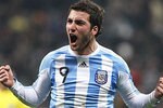 Gonzalohiguain001_crop_150x100
