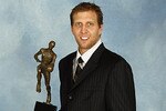 Dirknowitzkiteeth3261_crop_150x100