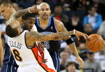 OAKLAND, CA - FEBRUARY 19:  Wesley Matthews #23 of the Utah Jazz defends against Monta Ellis #8 of the Golden State Warriors during an NBA game at Oracle Arena at Oracle Arena on February 19, 2010 in Oakland, California.  NOTE TO USER: User expressly acknowledges and agrees that, by downloading and/or using this Photograph, user is consenting to the terms and conditions of the Getty Images License Agreement.  (Photo by Jed Jacobsohn/Getty Images)