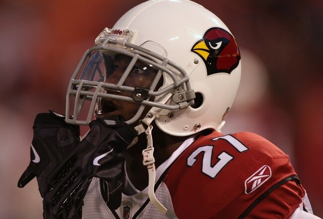 SAN FRANCISCO - DECEMBER 14:  Safety Antrel Rolle #21 of the Arizona Cardinals looks on before taking on the San Francisco 49ers at Candlestick Park on December 14, 2009 in San Francisco, California. (Photo by Jed Jacobsohn/Getty Images)