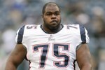 SEATTLE - DECEMBER 07:  Vince Wilfork #75 of the New England Patriots warms-up on the field before the game against the Seattle Seahawks on December 7, 2008 at Qwest Field in Seattle, Washington. The Patriots defeated the Seahawks 24-21. (Photo by Otto Greule Jr/Getty Images)