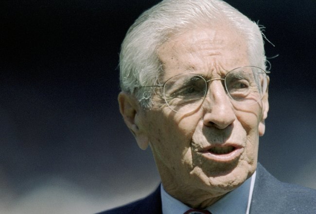 BRONX, NY - APRIL 25:  Former New York Yankee Phil Rizzuto looks on prior to the game between the Toronto Blue Jays and the New York Yankees on Joe DiMaggio Day  at Yankee Stadium on April 25, 1999 in Bronx, New York. The Yankees defeated the Blue Jays 4-3. (Photo by M. Davild Leeds/Getty Images)